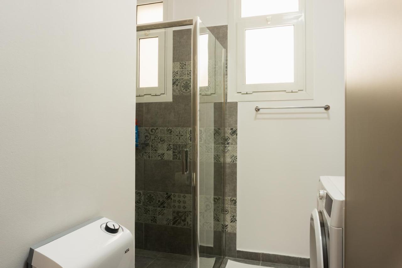 Comfort Zone Apartment In The Heart Of Aten Exteriör bild