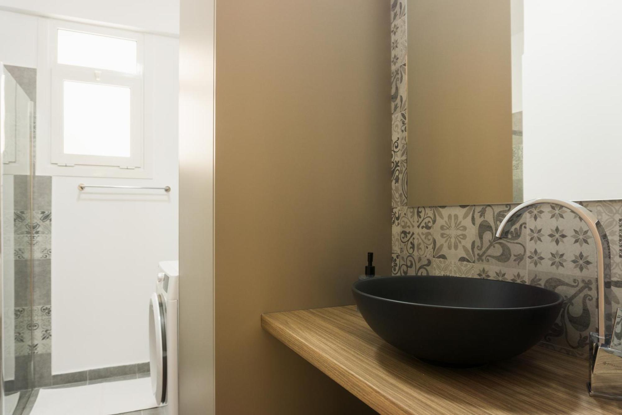 Comfort Zone Apartment In The Heart Of Aten Exteriör bild