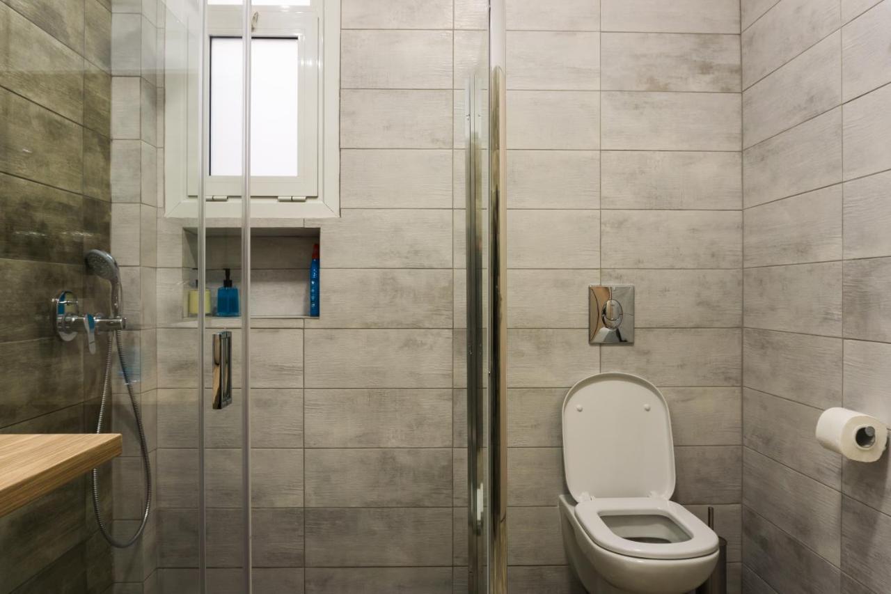 Comfort Zone Apartment In The Heart Of Aten Exteriör bild