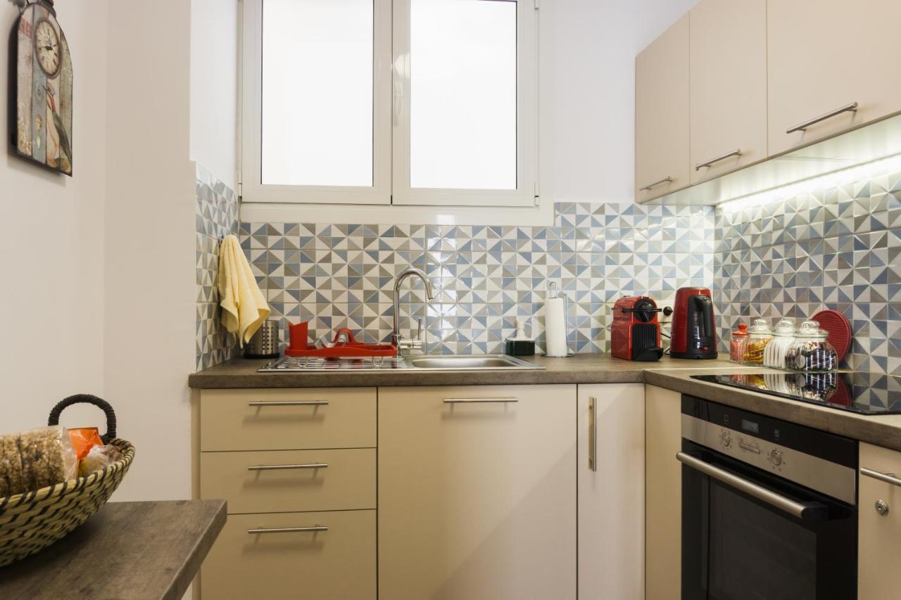 Comfort Zone Apartment In The Heart Of Aten Exteriör bild